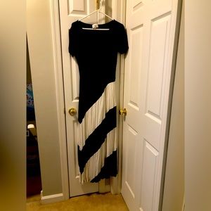 Black and White Maxi dress size large